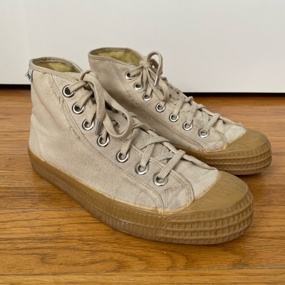 Novesta Star Dribble Canvas Sneaker - Picture 4 of 9